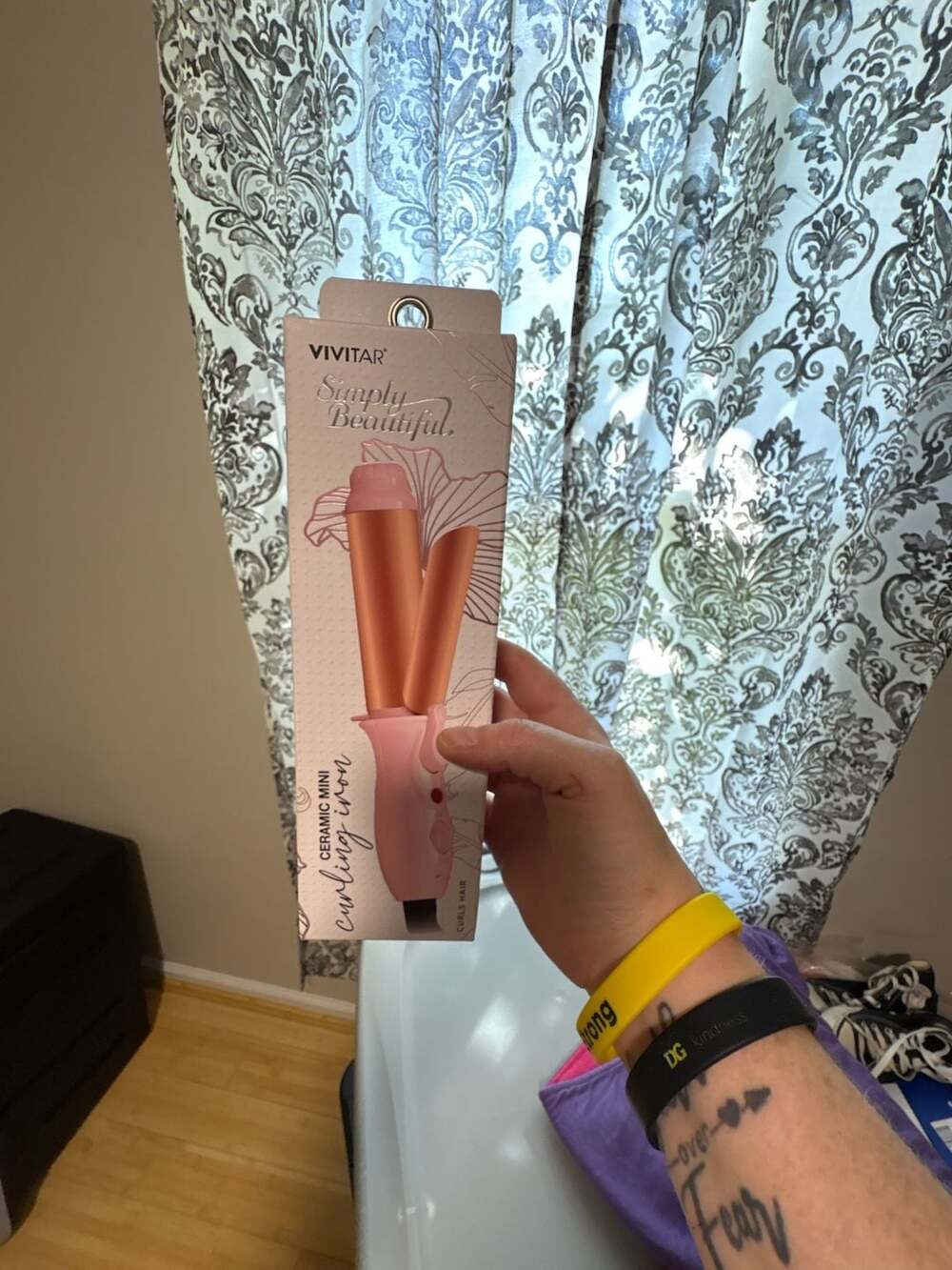 Vivitar Simply Beautiful Ceramic Mini Curling Iron Pink